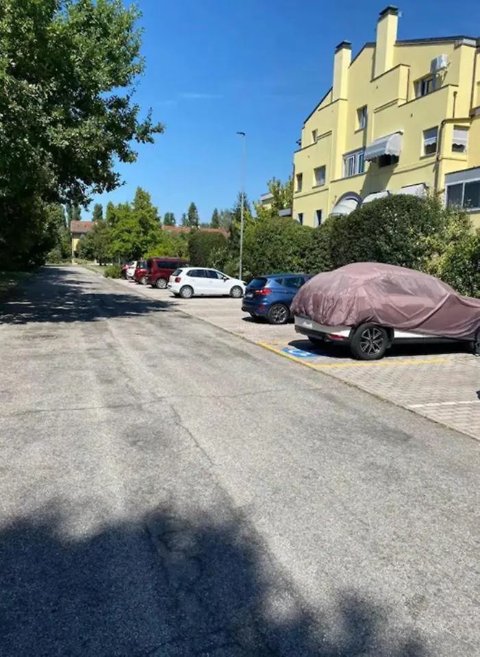 Apartamento Lamborghini - Terrace And Free Wi-Fi San Giovanni in Persiceto